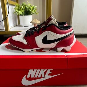 Air Jordan 1 Low TD Cleat ‘Chicago’ 2023